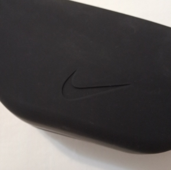 nike sunglasses case